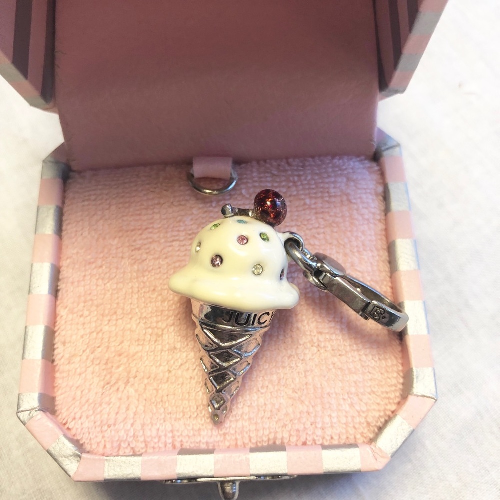 🍦🍨 Vanilla Ice Cream Cone Juicy Couture Charm